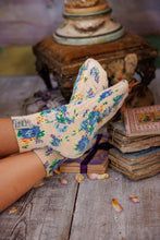 Load image into Gallery viewer, Magnolia Pearl Floral Lil Dipper Socks