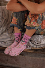 Load image into Gallery viewer, Magnolia Pearl Rosie MP Socks