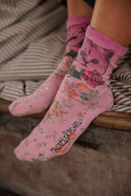 Load image into Gallery viewer, Magnolia Pearl Rosie MP Socks