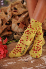 Load image into Gallery viewer, Magnolia Pearl Little Star MP Socks