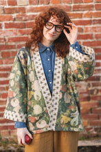 Load image into Gallery viewer, Market Of Stars I Dream In Flowers Cottage Cardigan