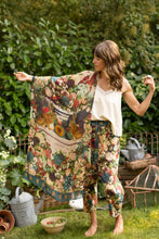 Load image into Gallery viewer, Market Of Stars Stay Gold Scarf