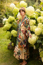 Load image into Gallery viewer, Market Of Stars Stay Gold Opera Duster