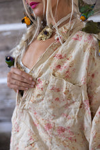 Load image into Gallery viewer, Magnolia Pearl Raya Shirt Mother Rose