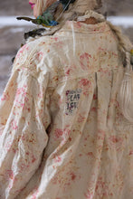 Load image into Gallery viewer, Magnolia Pearl Raya Shirt Mother Rose