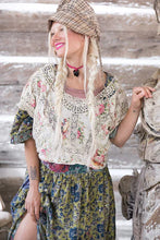 Load image into Gallery viewer, Magnolia Pearl Floral Dejah Cropped Blouse