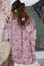 Load image into Gallery viewer, Magnolia Pearl Floral Magda Shirt
