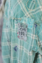 Load image into Gallery viewer, Magnolia Pearl Patchwork Boyfriend Shirt
