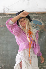 Load image into Gallery viewer, Magnolia Pearl Ramie Daisie Blouse