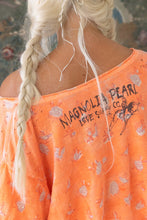 Load image into Gallery viewer, Magnolia Pearl Nectar Floral T