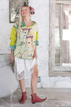 Load image into Gallery viewer, Magnolia Pearl Dama Dama Viggo T