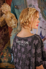 Load image into Gallery viewer, Magnolia Pearl Little Star Appliqué T