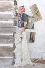 Load image into Gallery viewer, Magnolia Pearl Neil Young T