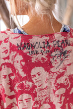 Load image into Gallery viewer, Magnolia Pearl Mural Frida Europa T