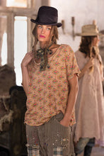 Load image into Gallery viewer, Magnolia Pearl Floral T