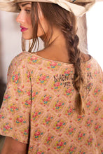 Load image into Gallery viewer, Magnolia Pearl Floral T