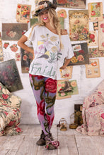 Load image into Gallery viewer, Magnolia Pearl Flight Flowers Frida T