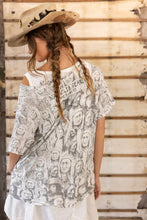 Load image into Gallery viewer, Magnolia Pearl True Heart T