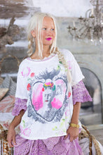Load image into Gallery viewer, Magnolia Pearl Frida Corazon Llameante T