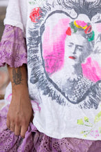 Load image into Gallery viewer, Magnolia Pearl Frida Corazon Llameante T