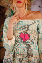 Load image into Gallery viewer, Magnolia Pearl SOY Hermosa Sweatshirtn