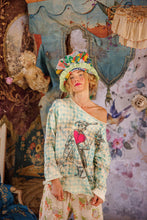 Load image into Gallery viewer, Magnolia Pearl SOY Hermosa Sweatshirtn