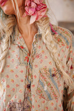 Load image into Gallery viewer, Magnolia Pearl Kelly Western Shirt