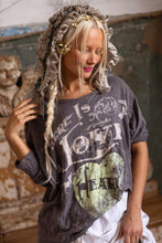 Load image into Gallery viewer, Magnolia Pearl Your Aura Viggo T