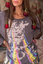 Load image into Gallery viewer, Magnolia Pearl Cosmic Love Viggo T