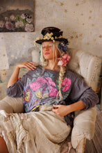 Load image into Gallery viewer, Magnolia Pearl Flor De La Passion Viggo T