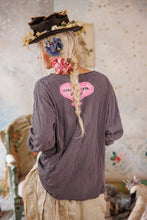 Load image into Gallery viewer, Magnolia Pearl Flor De La Passion Viggo T