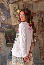 Load image into Gallery viewer, Magnolia Pearl Flor De La Pasion Viggo T