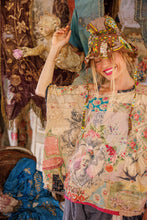 Load image into Gallery viewer, Magnolia Pearl Mi Arte Mi Vida Poncho