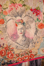 Load image into Gallery viewer, Magnolia Pearl Mi Arte Mi Vida Poncho