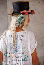 Load image into Gallery viewer, Magnolia Pearl Frida Amarillito Pajarito T