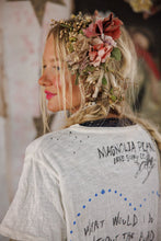 Load image into Gallery viewer, Magnolia Pearl Frida Baroque T