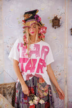 Load image into Gallery viewer, Magnolia Pearl Star Star Star T