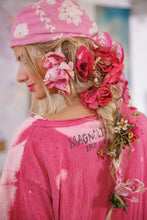 Load image into Gallery viewer, Magnolia Pearl Faded Heart T