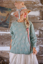 Load image into Gallery viewer, Magnolia Pearl Little Star Hermosa Sweatshirt