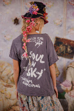 Load image into Gallery viewer, Magnolia Pearl Spiritos T