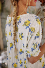 Load image into Gallery viewer, Magnolia Pearl Soul Of Yellow Roses Viggo T