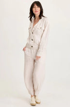Load image into Gallery viewer, XCVI Baltazar Linen Pleated Jacket