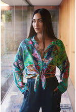 Load image into Gallery viewer, Johnny Was Tigres Et Fleurs Seline Button Down