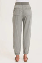 Load image into Gallery viewer, XCVI Chattaway Banded Pant