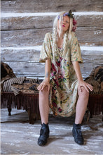 Load image into Gallery viewer, Magnolia Pearl Valkyria Dress