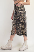 Load image into Gallery viewer, Easel Animal Printed Twill Skirt