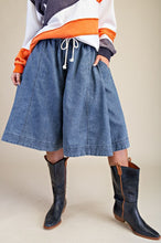 Load image into Gallery viewer, Easel Washed Denim Knee Length Skirt Pants