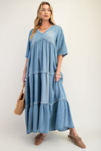 Load image into Gallery viewer, Easel Tiered & Washed Chambray Maxi Dress.