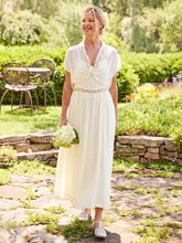Load image into Gallery viewer, April Cornell Enchanting CoverUp