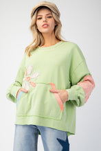 Load image into Gallery viewer, Easel Washed Flower Patch Terry Knit Pullover